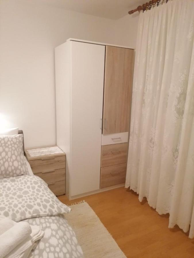 Apartments Cubranic Baška Esterno foto